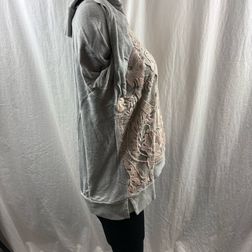Anthropologie Eva Franco Manor Lace Appliqué Sweatshirt M - Picture 7 of 12